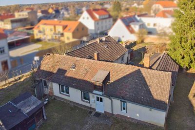 Jetzt zugreifen: Renovierungsbedürftiges Einfamilienhaus samt Garten in Citylage