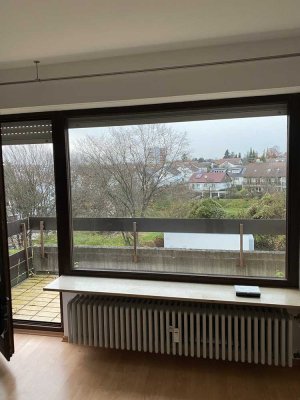 Sonnige 1-Zimmer-Wohnung mit grossem Balkon und Einbauküche in Betzingen