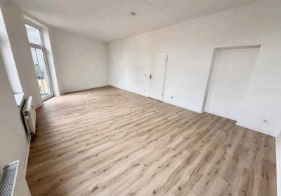 Frisch sanierte 4-Zimmer Wohnung mit Altbaucharme