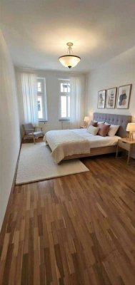 Neu! Exklusive 2-Zimmer-Wohnung mit neuer Einbauküche und Tageslichtbad