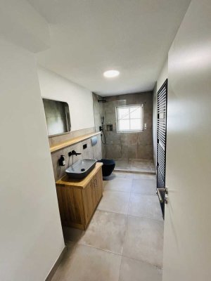 Frisch sanierte 3- Zimmer Wohnung mit Balkon und TG-Stellplatz