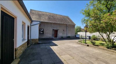 Charmantes Einfamilienhaus mit viel Potenzial für Liebhaber