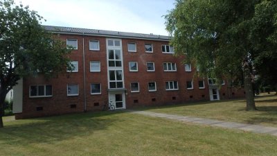 1-Zimmer-Wohnung mit großem Balkon, Einbauküche und Kellerraum in Lübeck