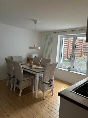 Stilvolles Einfamilienhaus mit großem Garten & Pool