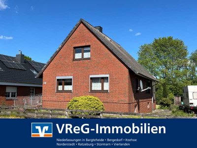 Gesucht und gefunden: Solides Einfamilienhaus mit Garage  in Krempermoor