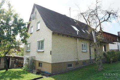Großzügiges Wohnhaus mit Werkstatt und weitläufigem Grundstück!