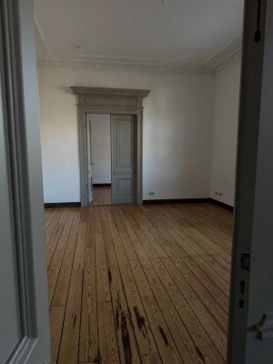 Großzügiges Wohnen mit Altbauflair