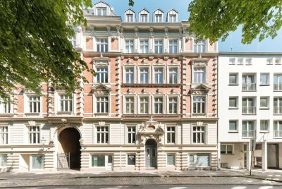 Über den Dächern Altonas: 130 m² Denkmal-Penthouse mit Elbblick & zwei Sonnen-Terrassen!