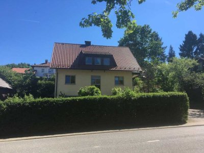 Schönes, geräumiges Haus mit Einliegerwonung in Rheingau-Taunus-Kreis, Schlangenbad - Wambach