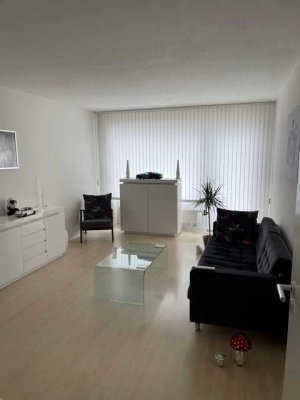 TOP LAGE - gute Rendite:   2 ZKB  in Augsburg-Pfersee