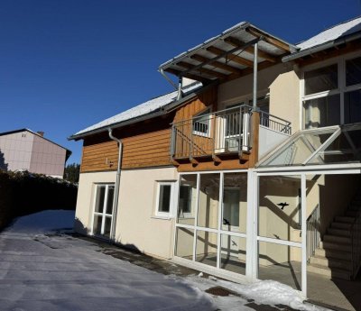 Zweitwohnsitzfähige 5 Zimmer Maisonettenwohnung mit 2 südseitigen Terrassen, Garage und Keller