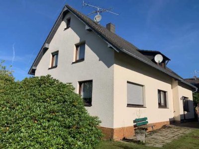 Provisionsfreies MFH mit 158 m² Wohnfläche und Baugrundstück