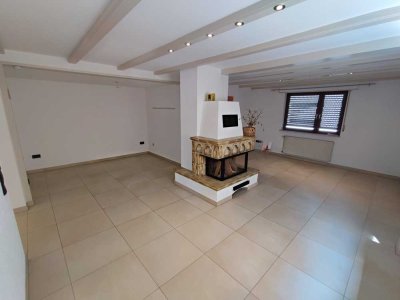 Großzügige DHH mit 5,5 Zimmern, 3 Bädern, Kamin & Garten in Sandhausen – 220 m² Wohnfläche