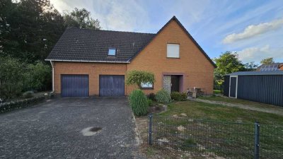 Großzügiges Ein-/Zweifamilienhaus in Maasen zu verkaufen! 3 Garagen