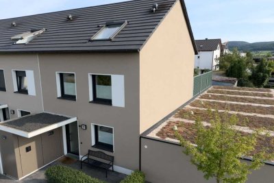 Zögern Sie nicht: Neuwertiges Reiheneckhaus mit Garten, Garage und Freistellplatz in Süßen