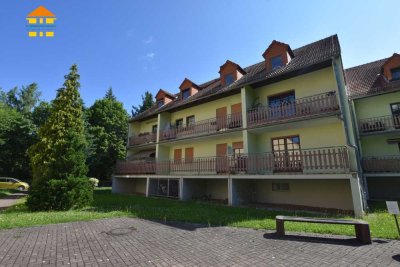 *Großzügige 2-Raum-Wohnung mit toller Loggia & Außenstellplatz in Flöha*