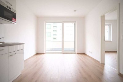 Hochwertige 2-Zimmer-Wohnung mit sonnigem Balkon und EBK ab sofort