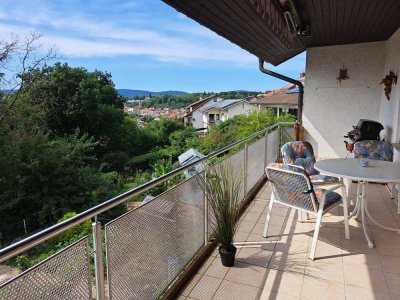 Moderne 4-Zimmer-Wohnung mit Balkon, Garage, Gartenanteil & Dachgeschoss in ruhiger Lage ab 01.07.25