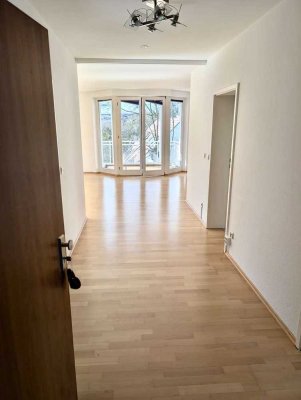 Willkommen im neuen Zuhause! Wunderschöne 2-Zimmer-Wohnung mitten in Wiesbaden und doch im Grünen!