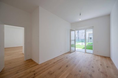 ++Apartment/AirBNB++ Beautifully Appointed 3-Room Ground-Floor Apartment in a Prime Location (First Occupancy)