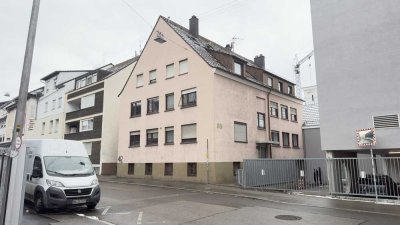 4,5-Zimmer-Wohnung mit Balkon, Garage und Entwicklungspotenzial