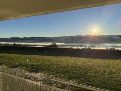 Exklusive 1-Raum-Wohnung mit gehobener Innenausstattung mit Balkon und EBK in Lindenberg im Allgäu