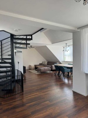 Himmlische Maisonette, Wohnung auf zweit Etage 1-2 DG, kurzfristig frei! VB!
