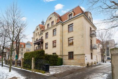 Charmante, helle 3-Raum-ETW im DG mit Lift im Haus in lebendiger Lage nahe der TU Dresden

!