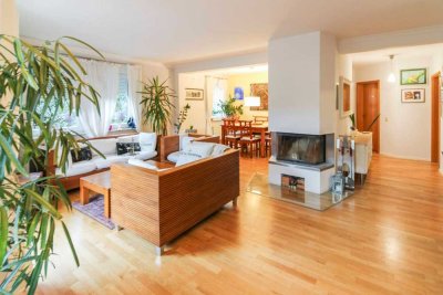 Naturnah wohnen, großzügig leben: idyllisches Einfamilienhaus mit barrierefreier Einliegerwohnung
