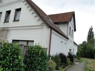 Kleine 4-Zimmer-Wohnung sucht nette Bewohner!