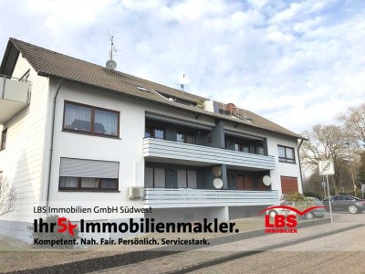 Klimatisierte Dachgeschosswohnung mit Balkon und viel Tageslicht