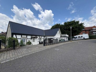 Fachwerk trifft moderne! Einzigartiges EFH mit sonnigen Garten und 2 Garagen!
