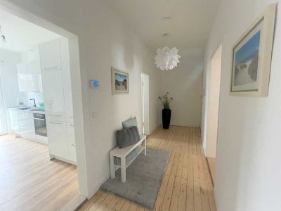 Provisionsfrei * Stilvolle Altbauwohnung * Südstadt * 2023 saniert * 3 Zimmer  * Balkon&EBK