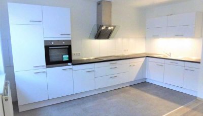 Moderne 2,5-ZKB mit ruhigem Südbalkon im Klinikviertel