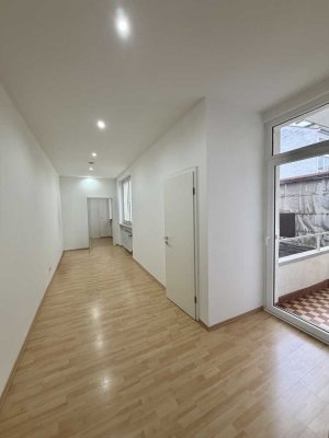 Zentrale 2,5-Zimmer-Wohnung mit Balkon in der Aschaffenburger Innenstadt