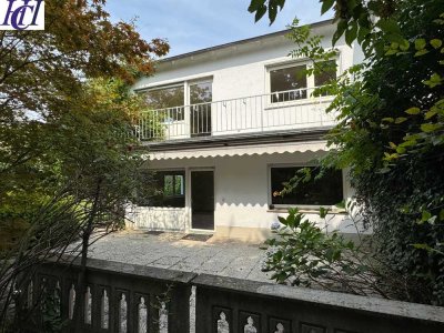 Kronberg-Oberhöchstadt - Gemütliches Familienhaus mit genehmigter Bauvoranfrage für weitere DHH
