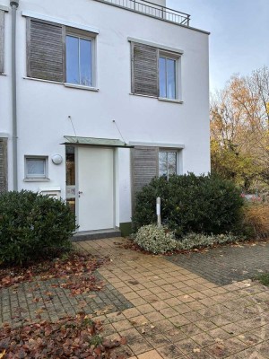 Exklusive 3,5-Zimmer Maisonette in Unterföhring mit Blick ins Grüne