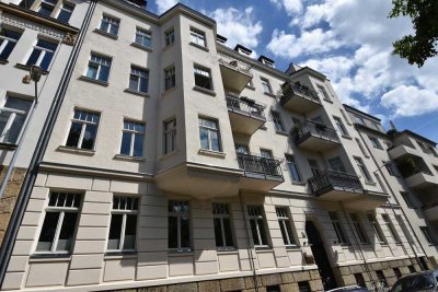 Vermietete Altbau-3-Zimmer-Traumwohnung