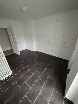 Renovierte helle Etagenwohnung ab sofort zu vermieten
