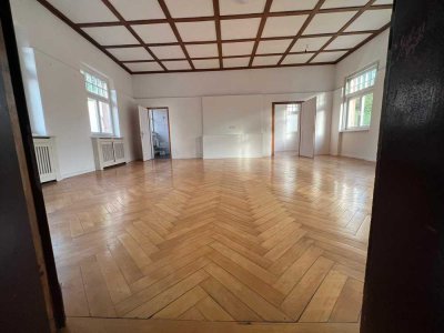 Landstuhl - Am alten Markt, "ALTBAU" 2,5 ZKB im historischen Moorbad, Einbauküche, Tageslichtbad