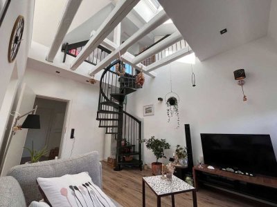 NORDEND: Funky Dachgeschoss Maisonette mit Süd Loggia!