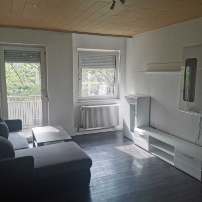 Stilvolle, modernisierte 1-Zimmer-Wohnung mit Balkon und Einbauküche in Fürth