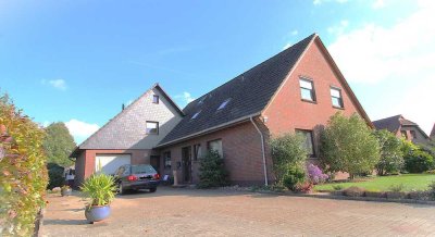 Ein großes Einfamilienhaus mit Einliegerwohnung in ruhiger Sackgassenlage mitten in Jaderberg!