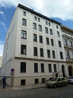 4 Wohnungen in erstklassiger Lage am Hasselbachplatz, Dom und Schauspielhaus in Magdeburg