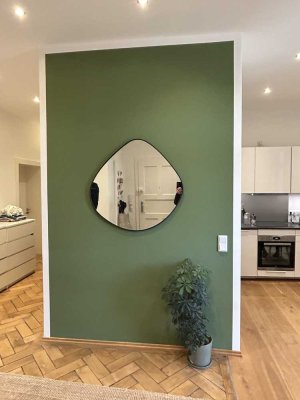 Charmante 4-Zimmer-Altbauwohnung mit Balkon in begehrter Innenstadtlage