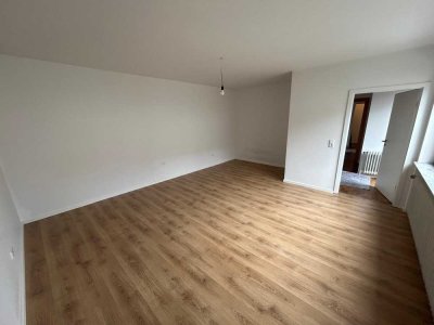 ***4 Zimmer Wohnung mit Garten in Brake***