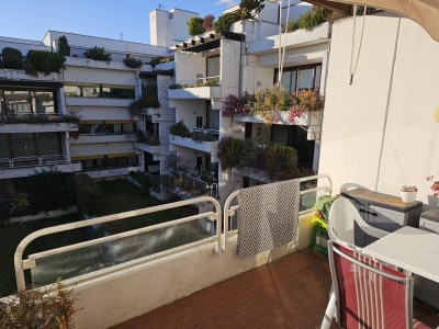 Nussdorf, ruhige + sonnige Wohnung mit 8m² Balkon, Schwimmbad 27°C, Sauna, Gemeinschaftsgarten, 2 Gehminuten zur Straßenbahn