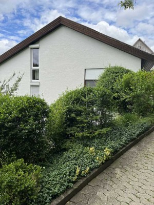 geräumiges Wohnhaus mit Einliegerwohnung und Pool in Zimmern-Horgen
