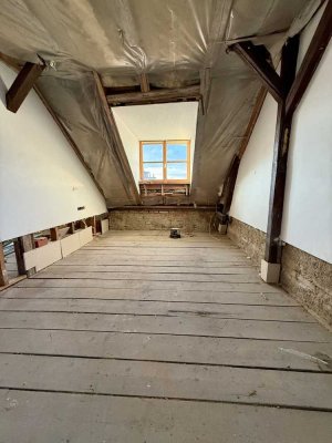 Dachgeschoss-Rohling im begehrten Antonsviertel, Augsburg – Gestalten Sie Ihr Traumzuhause!