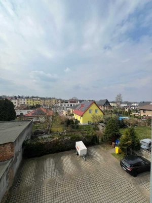 Erstbezug nach Sanierung, ruhige 3 Zimmer mit Stellplatz und Balkon
